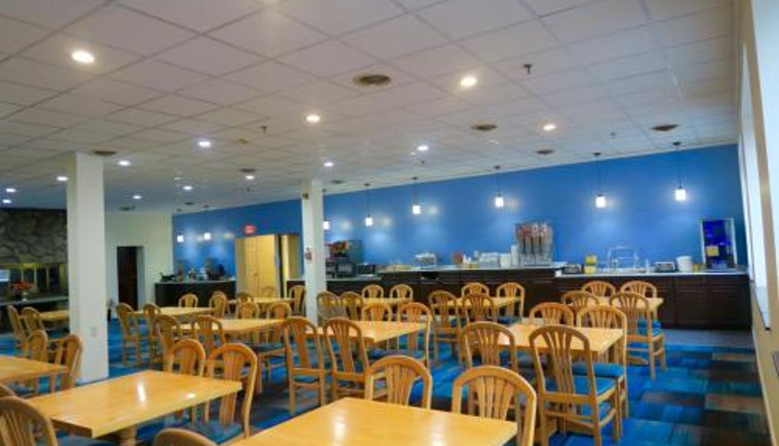 Sala prima colazione all'interno del ristorante - Days Inn by Wyndham Lincoln