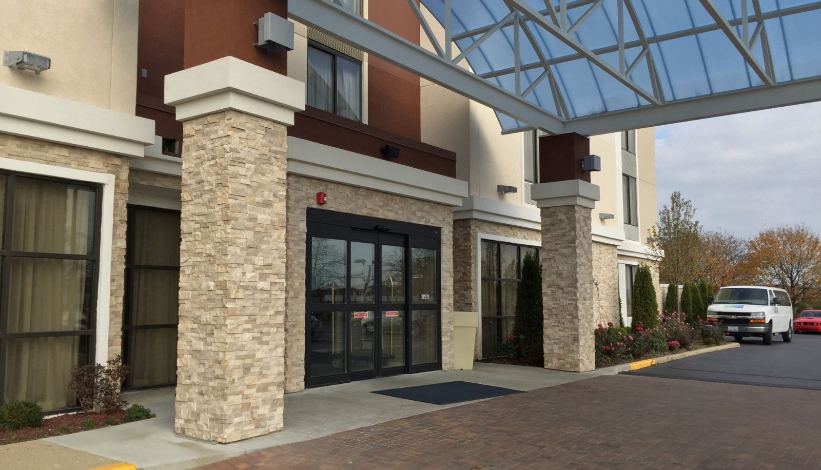 Info - Holiday Inn Express CHICAGO NW - ARLINGTON HEIGHTS by IHG