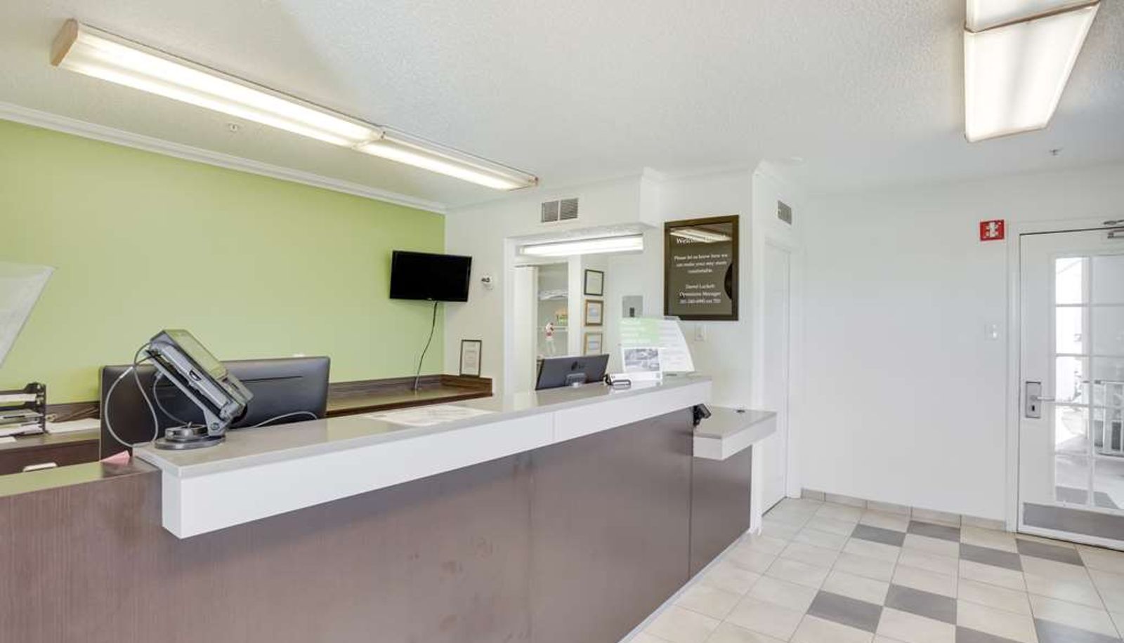 Hall - Studio 6 Houston Sugar Land