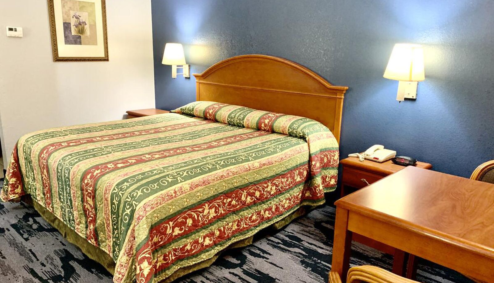 Zimmer - Scottish Inns Westcott Street