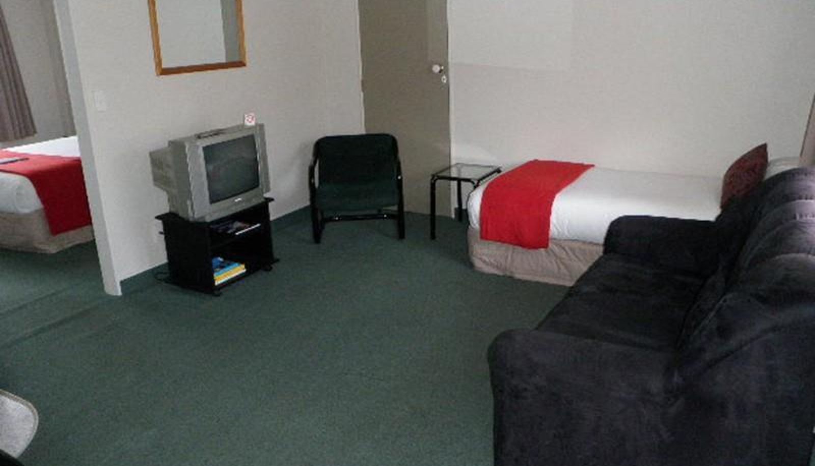 Room - DURHAM MOTOR INN