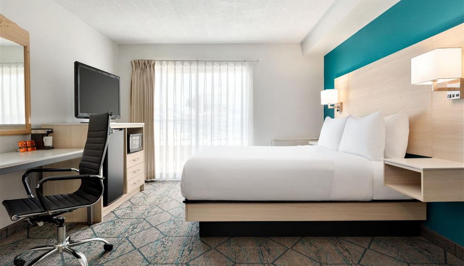 Room - Ramada by Wyndham Miramichi New Brunswick