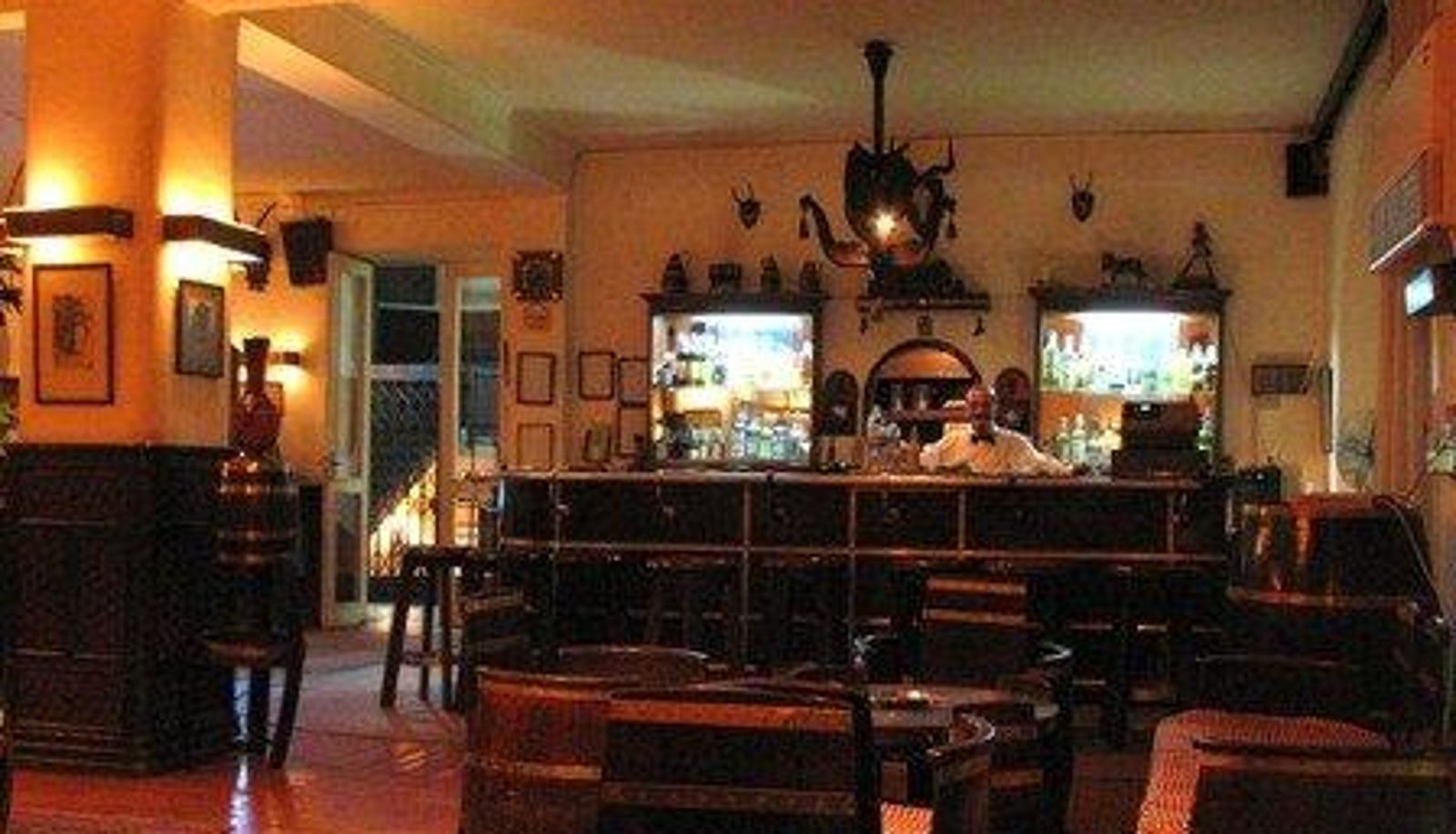 Bar - Windsor