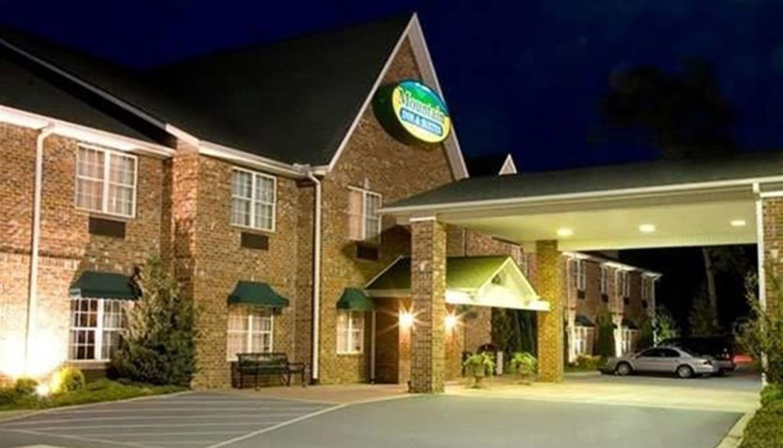Vista esterna - Mountain Inn and Suites