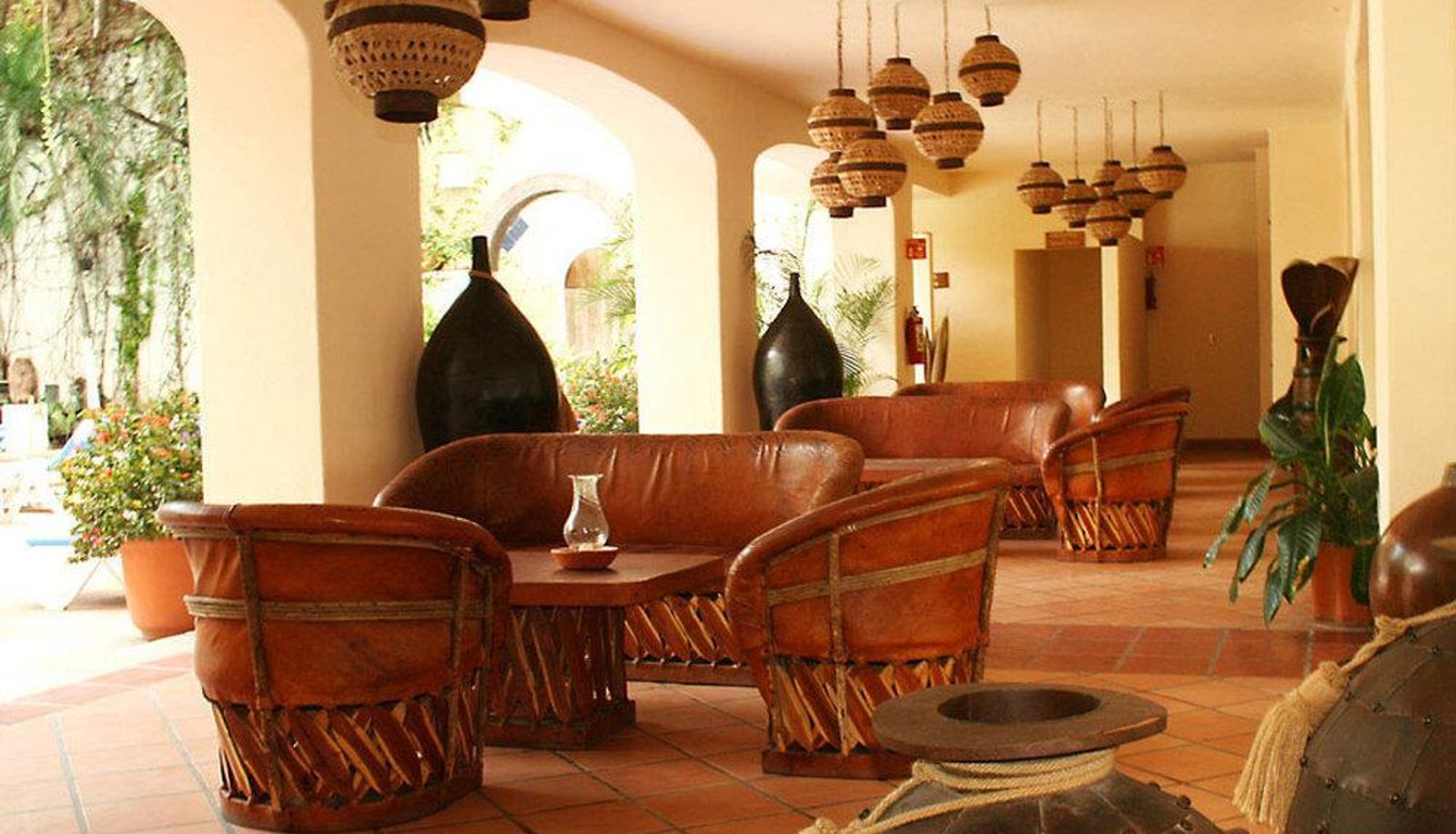 Hall - LOS ARCOS GROUP