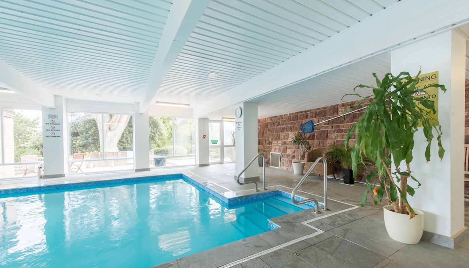 Piscina - Northfield Hotel