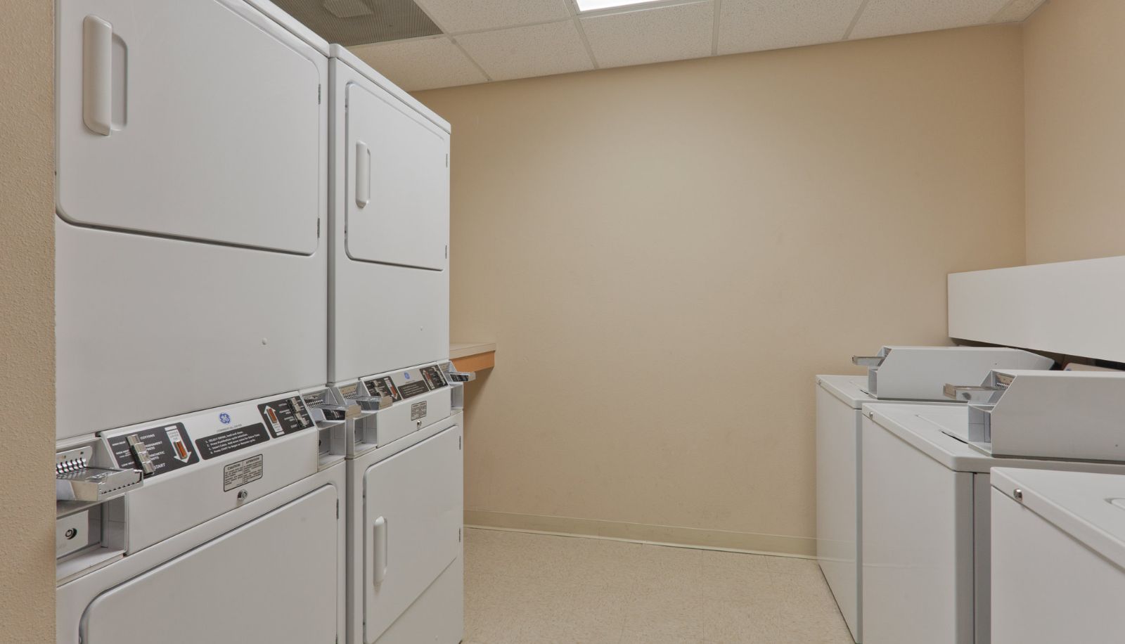 Innenbreich - Candlewood Suites PEARL by IHG