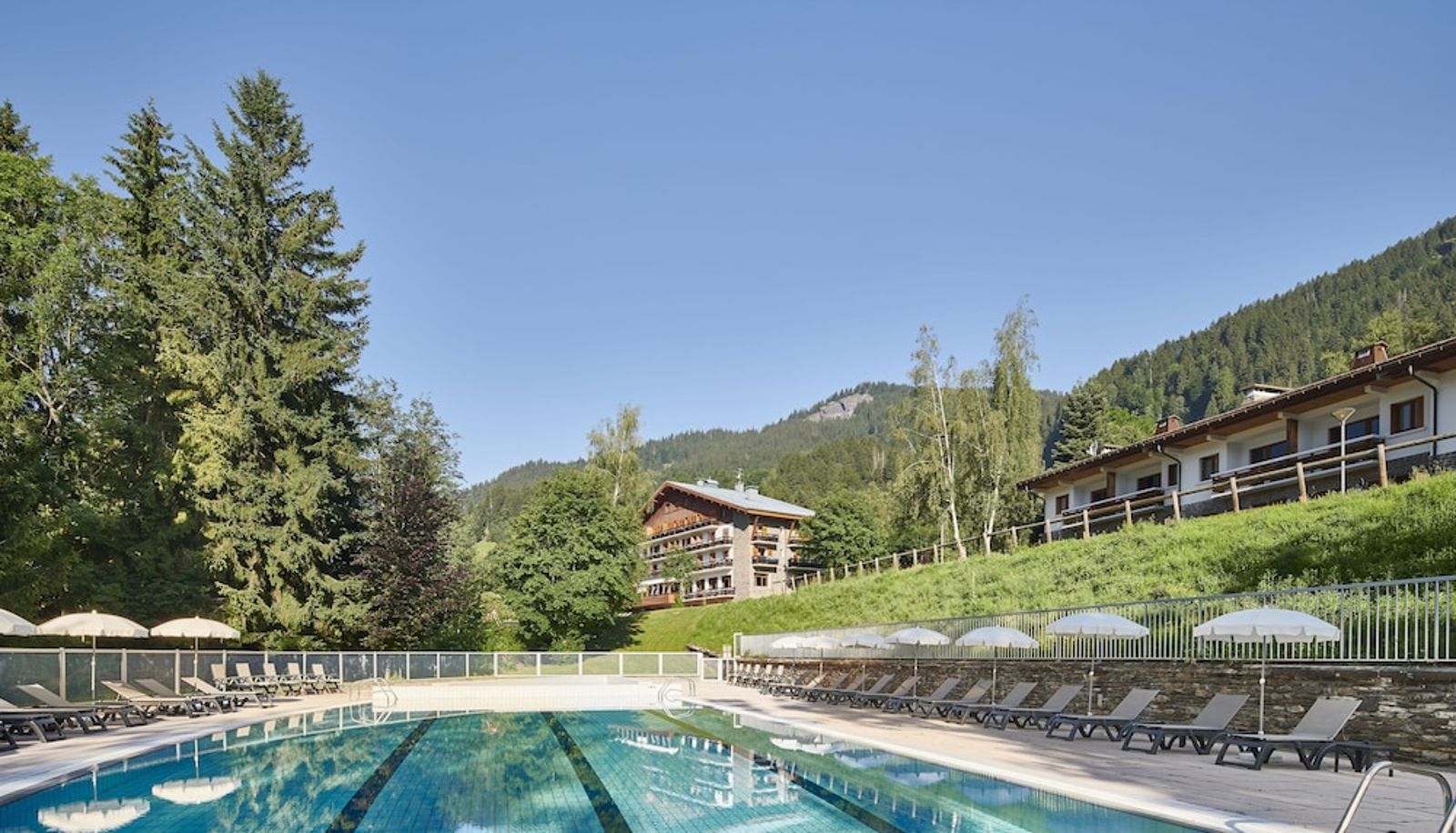 Zwembad - Hôtel Vacances Bleues Les Chalets du Prariand