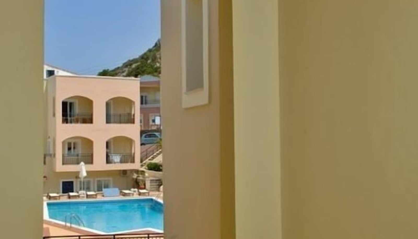 Info - Rainbow Apartments