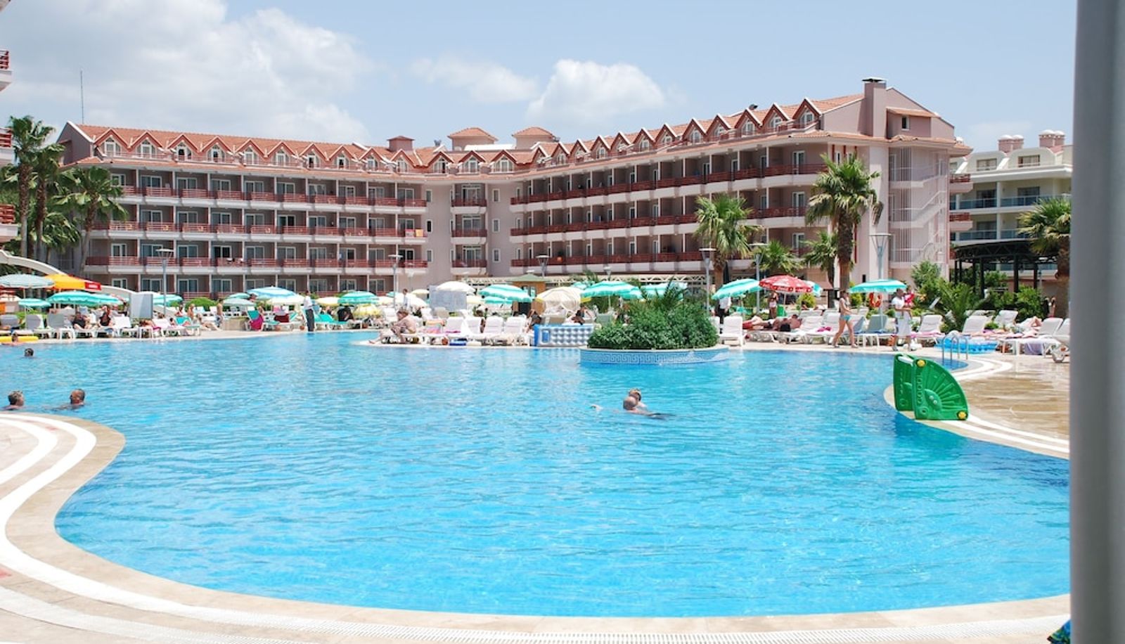 Zwembad - Green Nature Resort & Spa