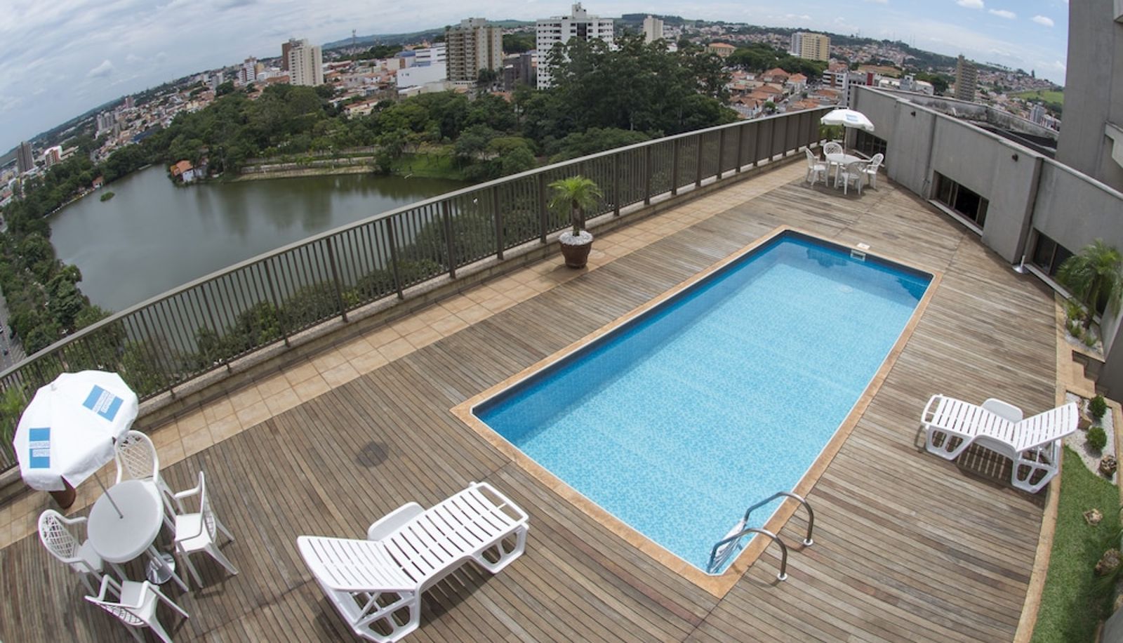 Pool - Lagoa Serena Flat Hotel
