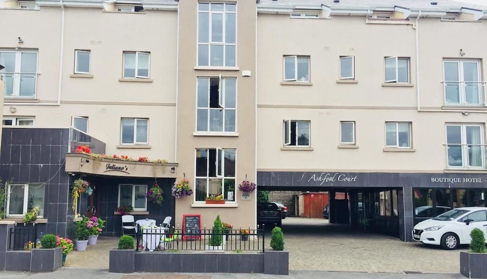 Información - Ashford Court Boutique Hotel