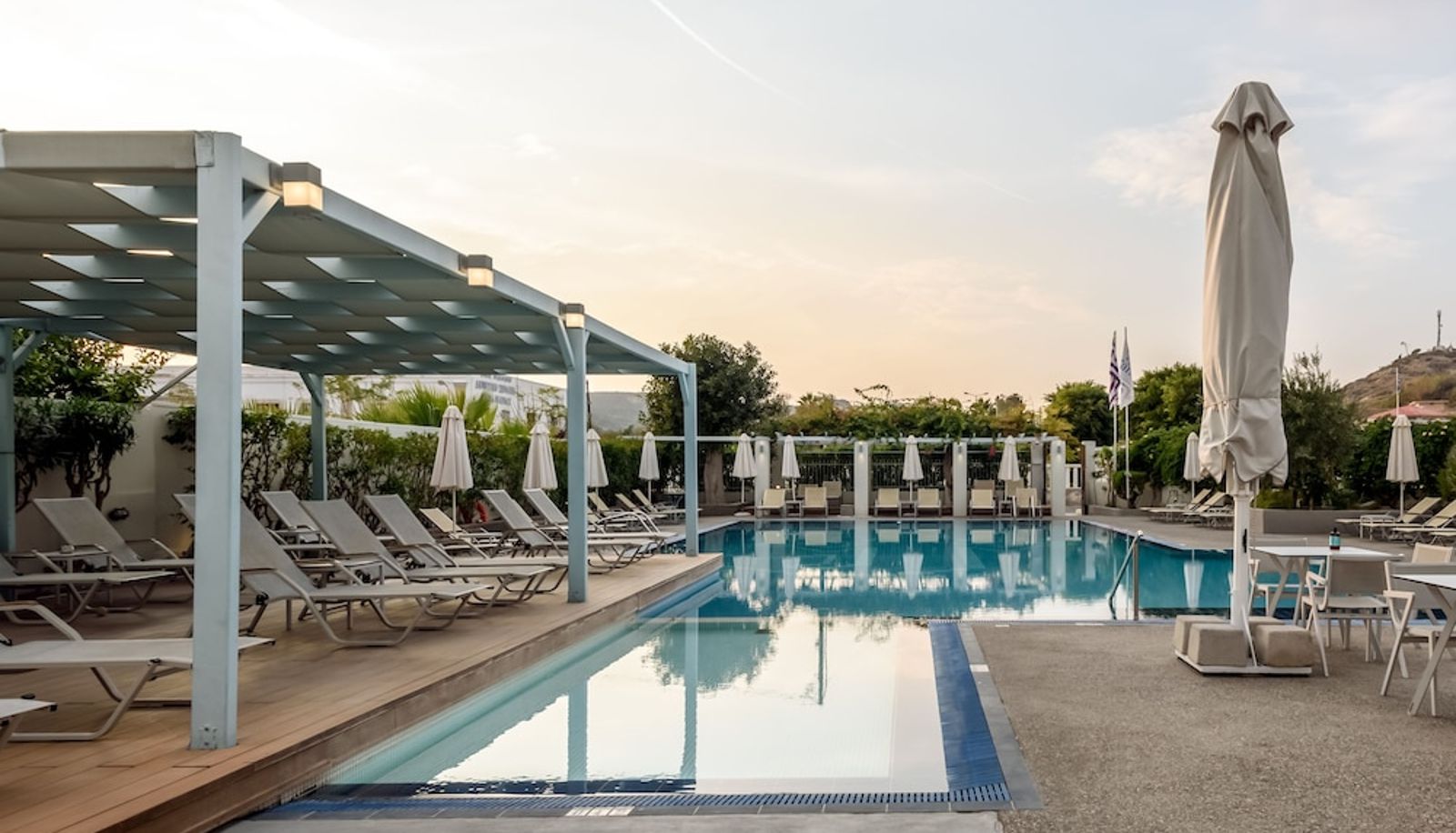Pool - Nissia Kamares Hotel Apartments