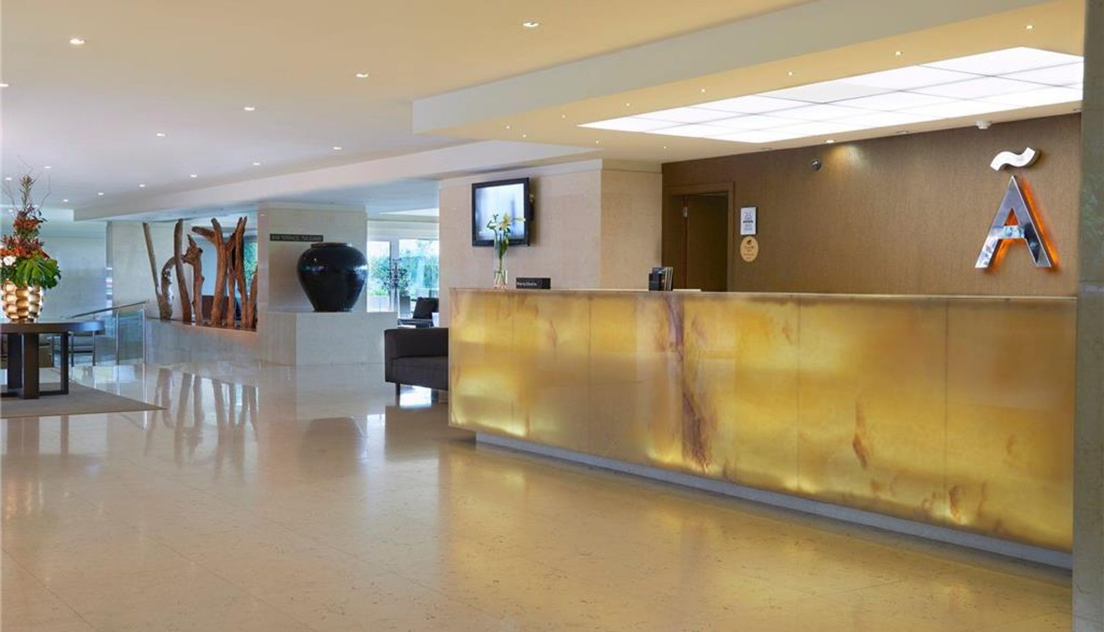Hall - Meliá Madeira Mare