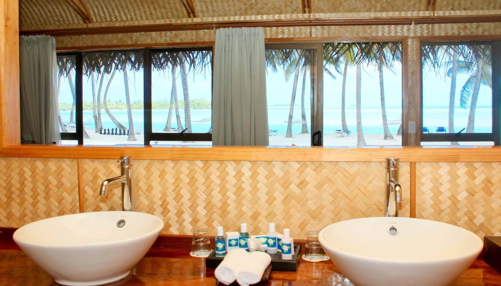 Info - The Aitutaki Lagoon Resort