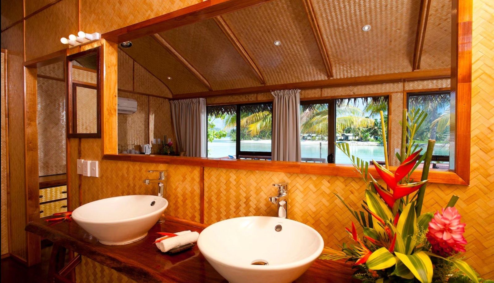 Info - The Aitutaki Lagoon Resort