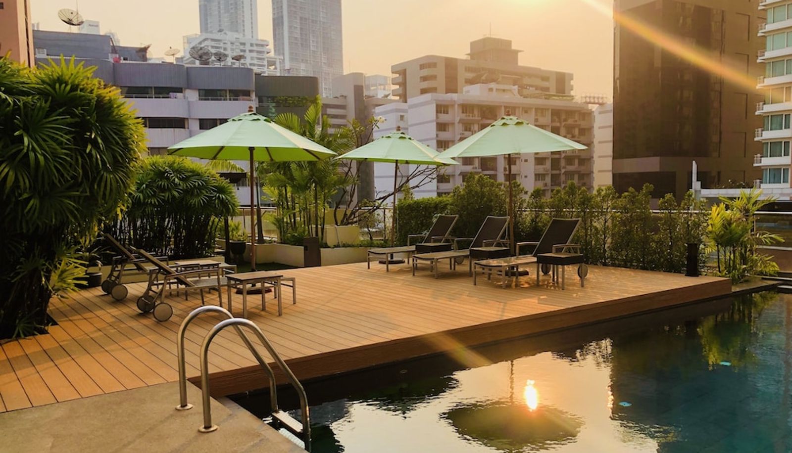 Piscina - Oakwood Residence Sukhumvit 24