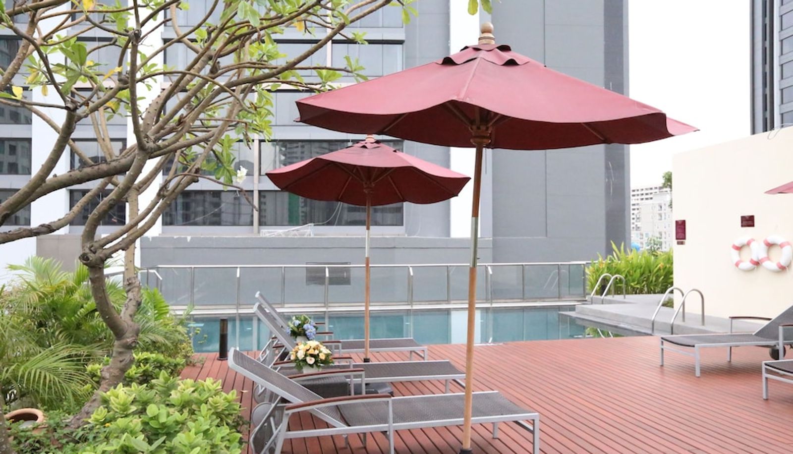 Piscina - Oakwood Residence Sukhumvit 24