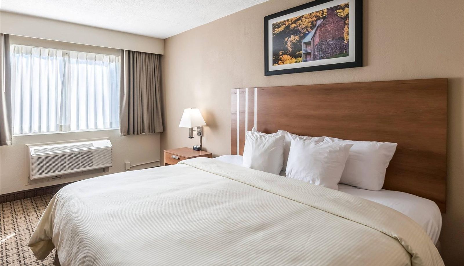 Zimmer - Clarion Inn Harpers Ferry-Charles Town