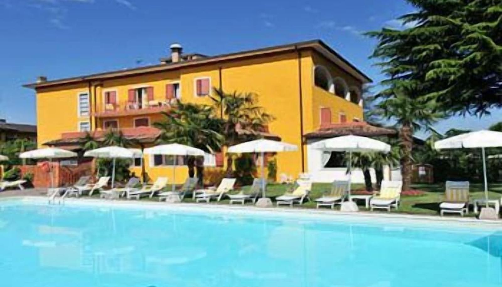 Piscina - La Quiete Park Hotel