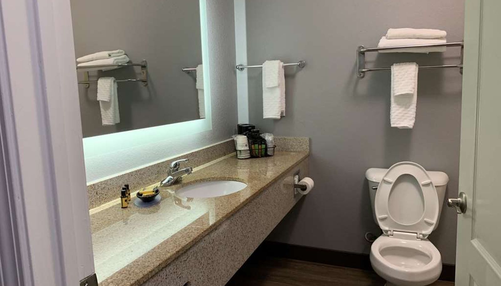 Suite - Best Western Plus Olive Branch Hotel & Suites