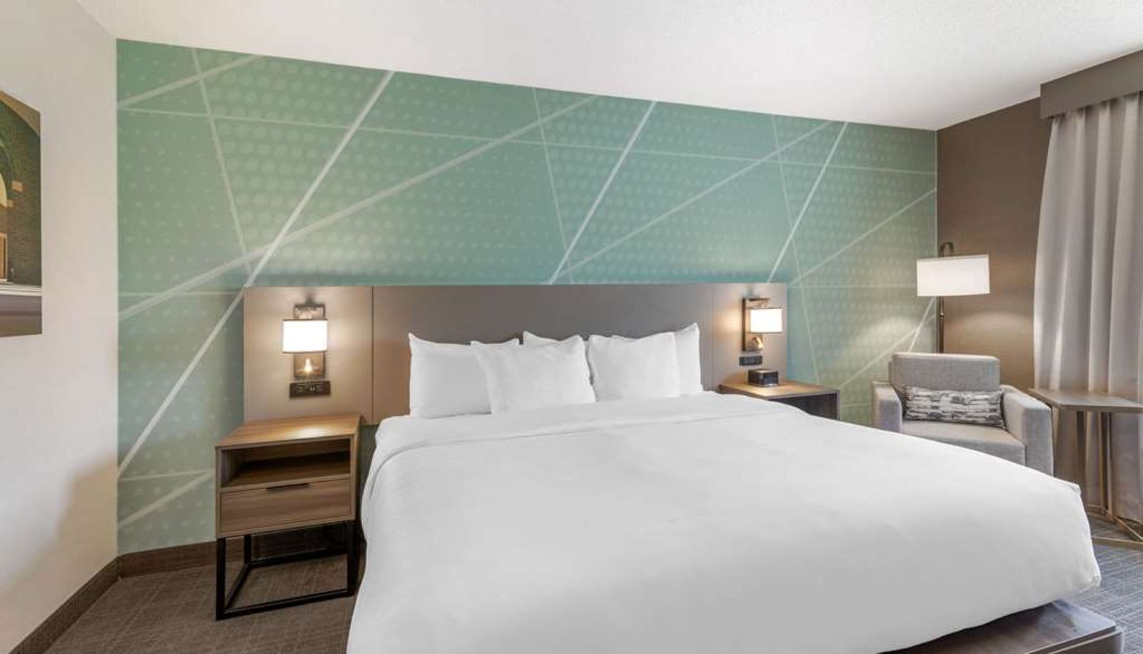 Zimmer - and SuitesComfort Inn