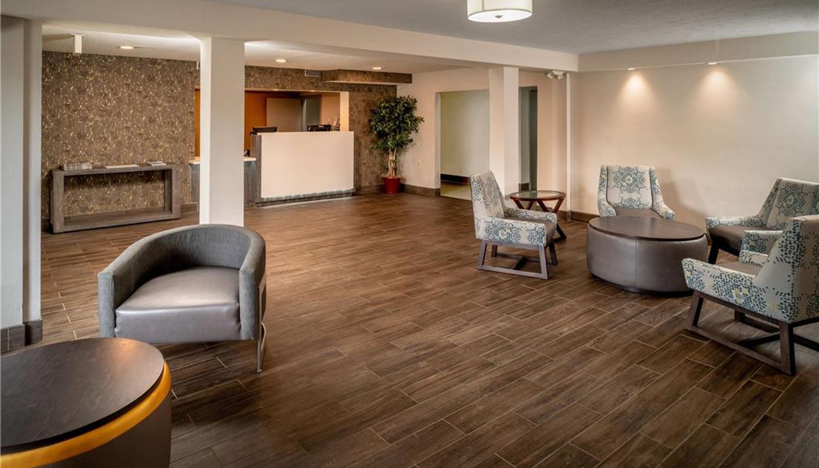 Hall - Clarion Pointe Beckley