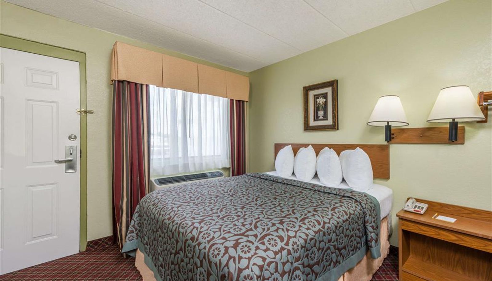Zimmer - Days Inn & Suites by Wyndham Springfield on I-44