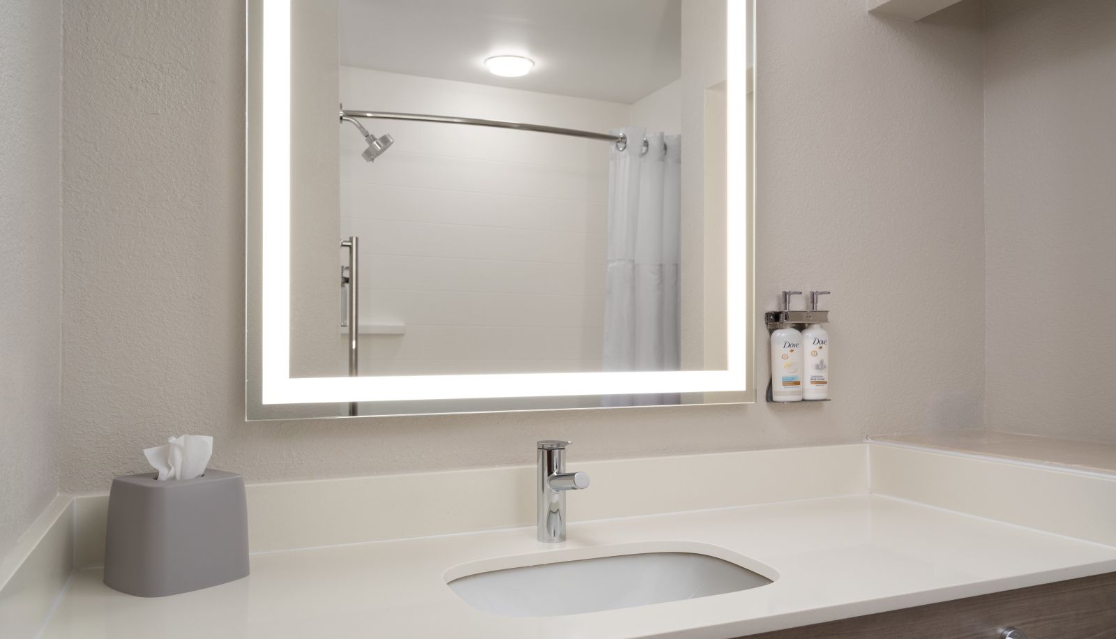 Room - Holiday Inn Express & Suites CHAFFEE-JACKSONVILLE WEST by IHG