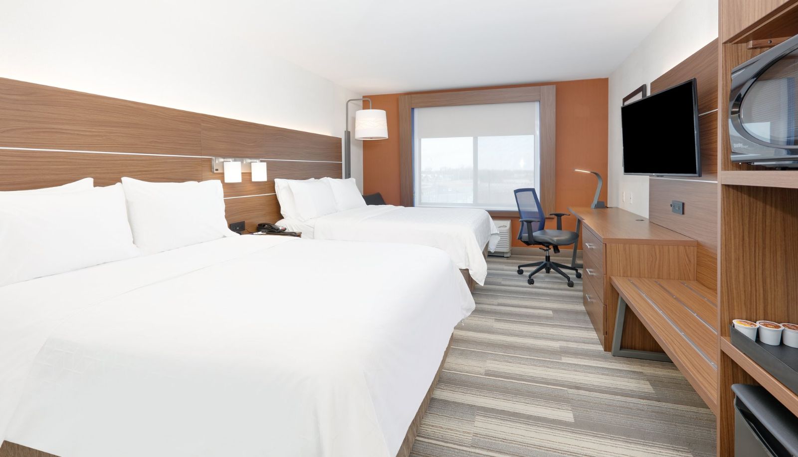Zimmer - Holiday Inn Express & Suites MITCHELL by IHG