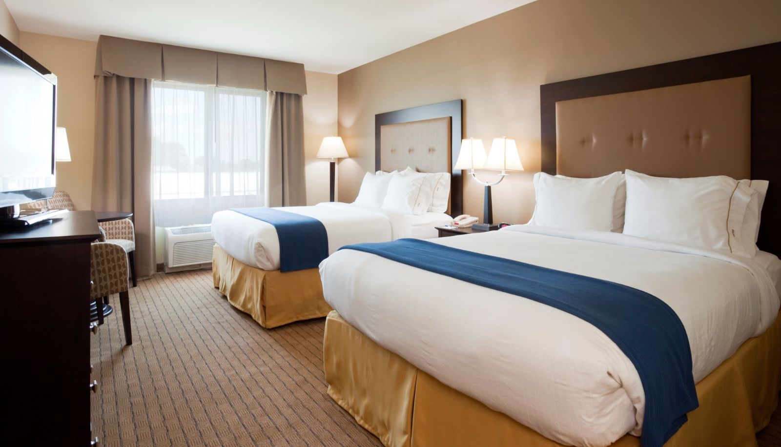 Camera - Holiday Inn Express & Suites MADISON-VERONA by IHG