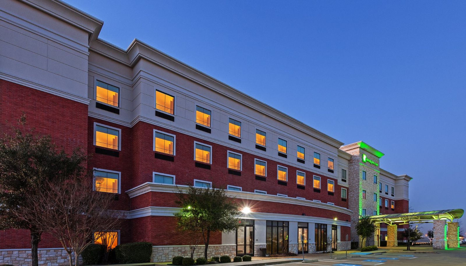 Info - Holiday Inn & Suites MCKINNEY - N ALLEN by IHG