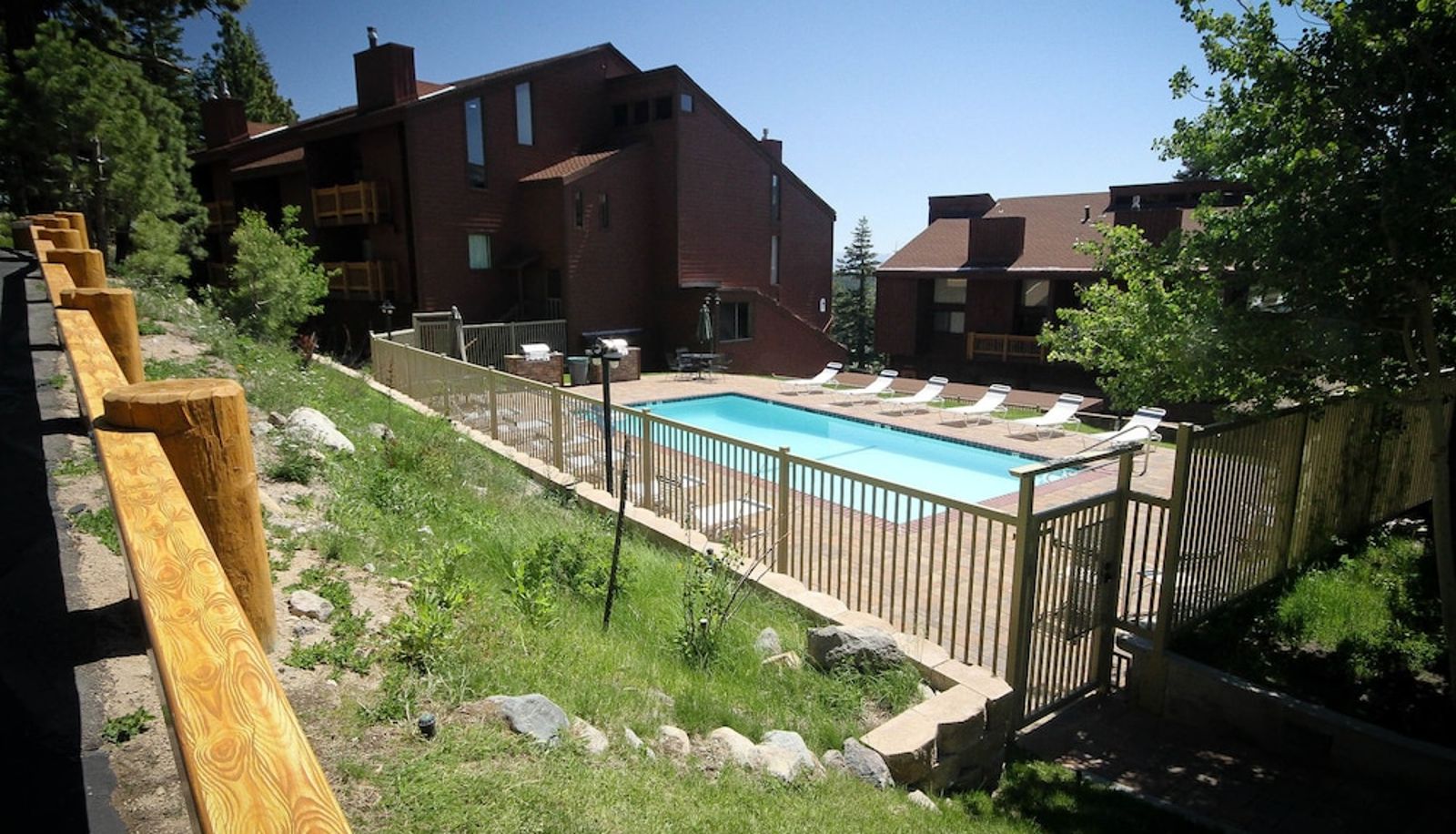 Pool - Mammoth Ski & Racquet Club