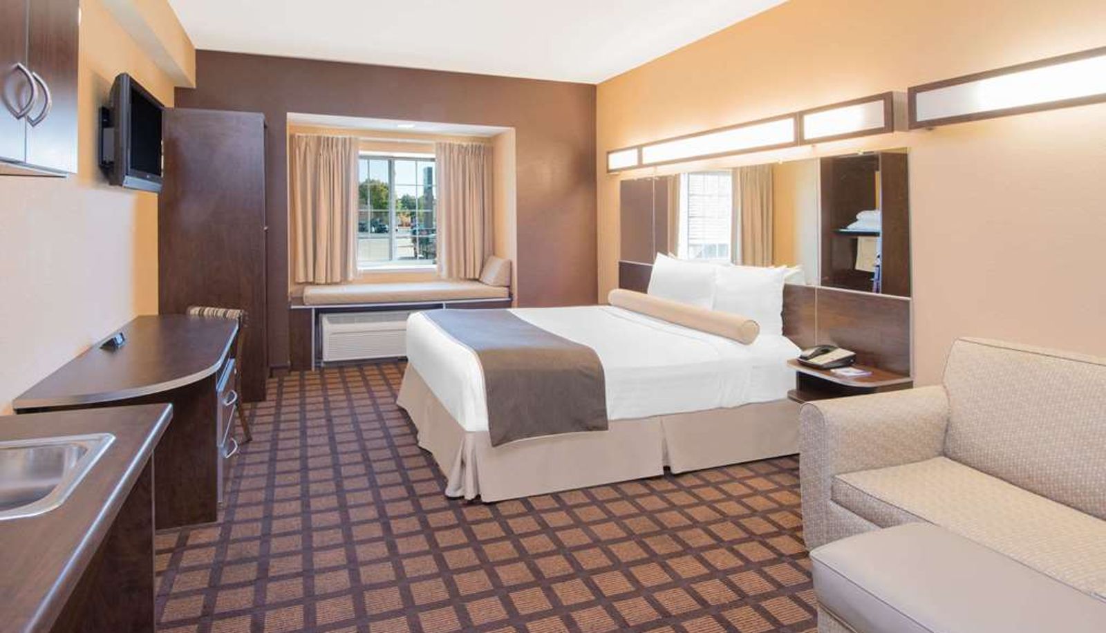 Camera - Microtel Inn & Suites by Wyndham Quincy Downtown/River Area