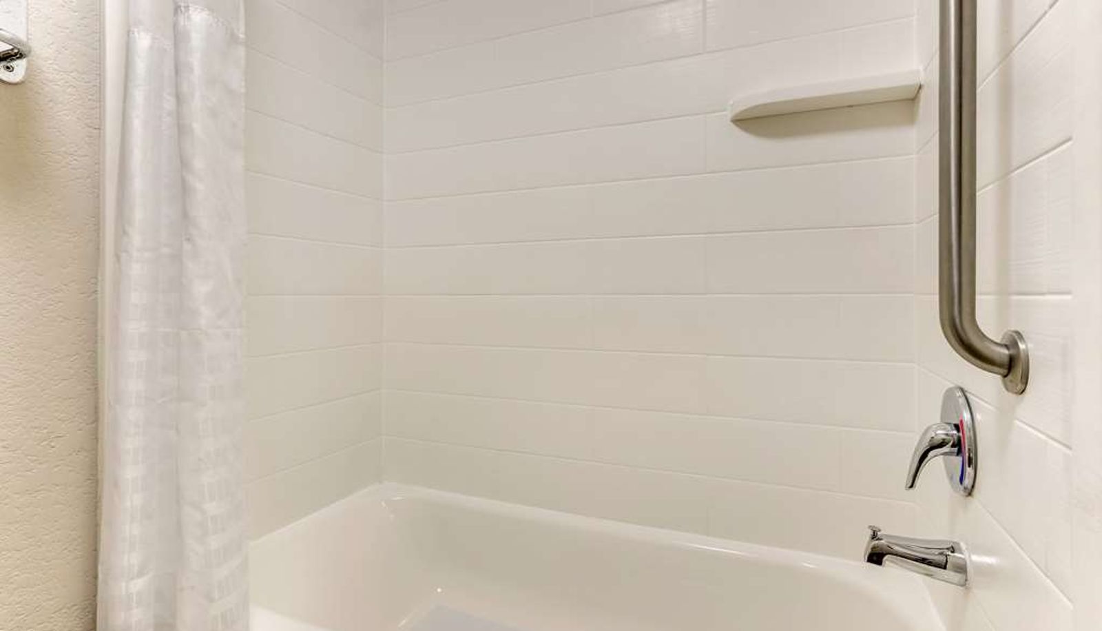 Chambre - Best Western Plus University Inn & Suites