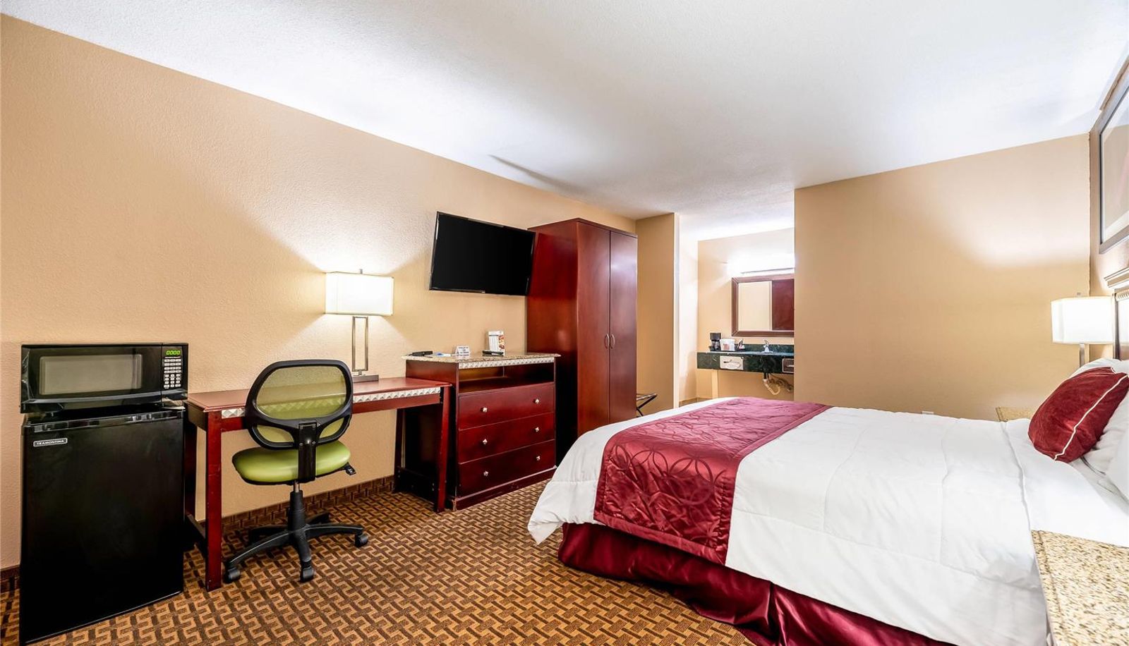 Zimmer - Rodeway Inn Bushnell