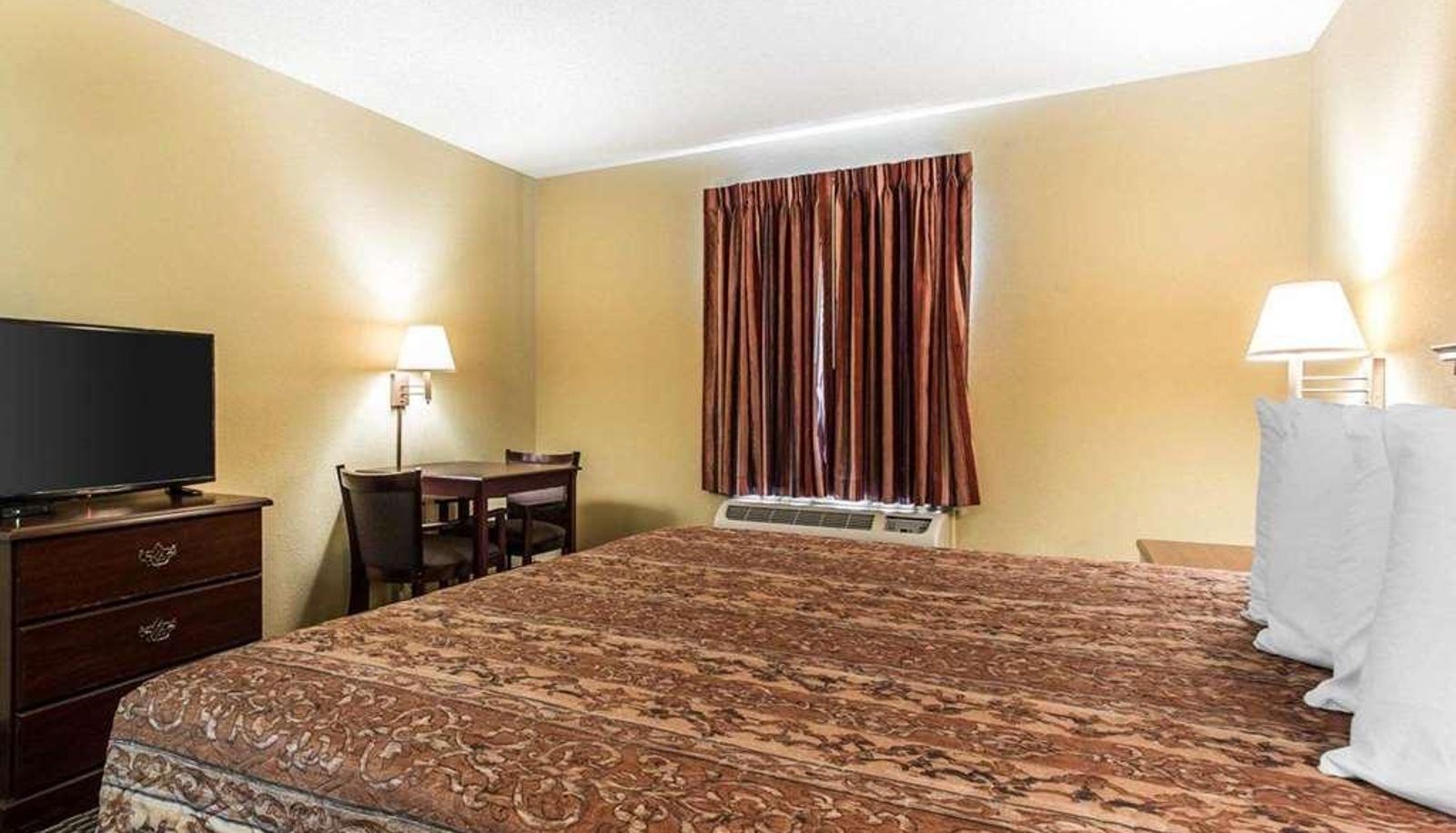 Standard room (double) - Rodeway Inn