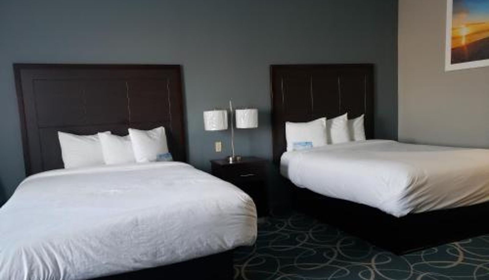 Room - Days Inn & Suites by Wyndham Cleburne TX