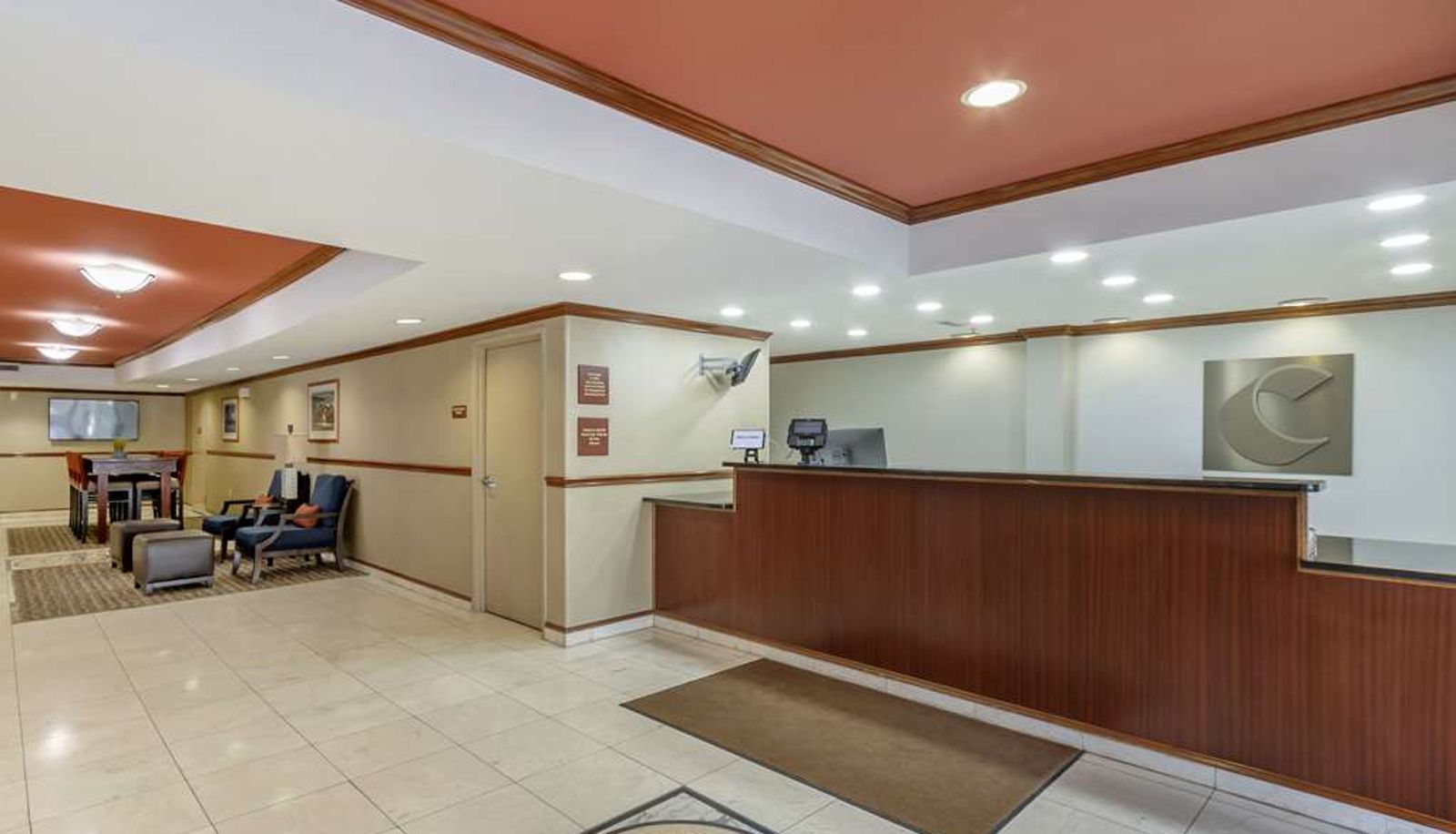 Hall - Comfort Inn & Suites Charleston Airport Convention Center