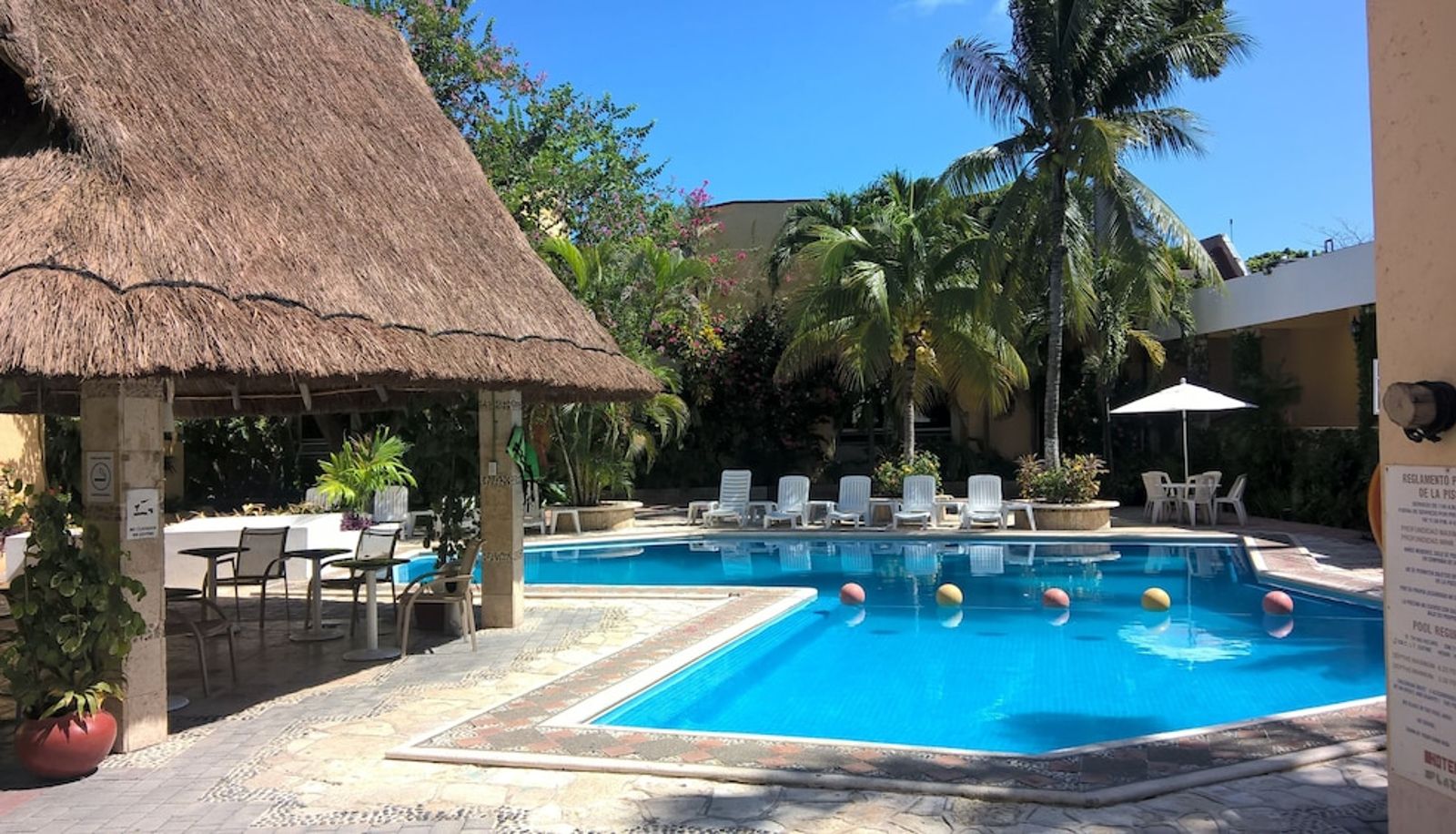 Pool - Hotel Plaza Caribe