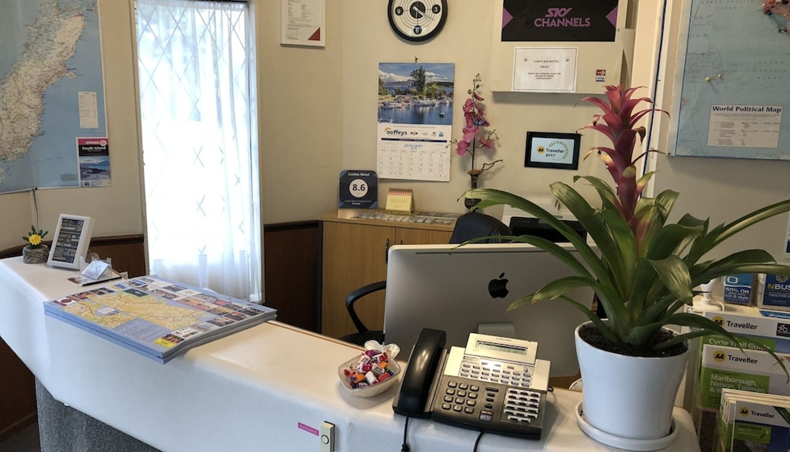 Reception - Castles Motel and Driftwood Motel