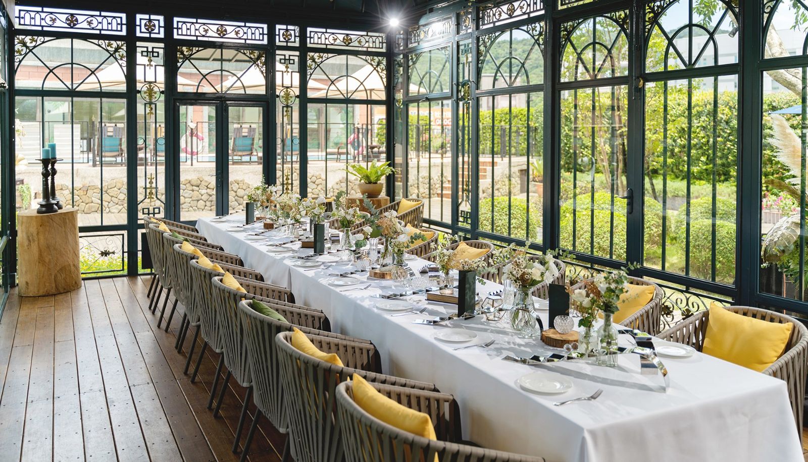 Restaurant - Grand Victoria Hotel
