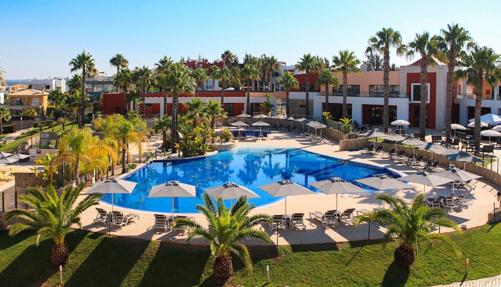 Pool - Vitors Village