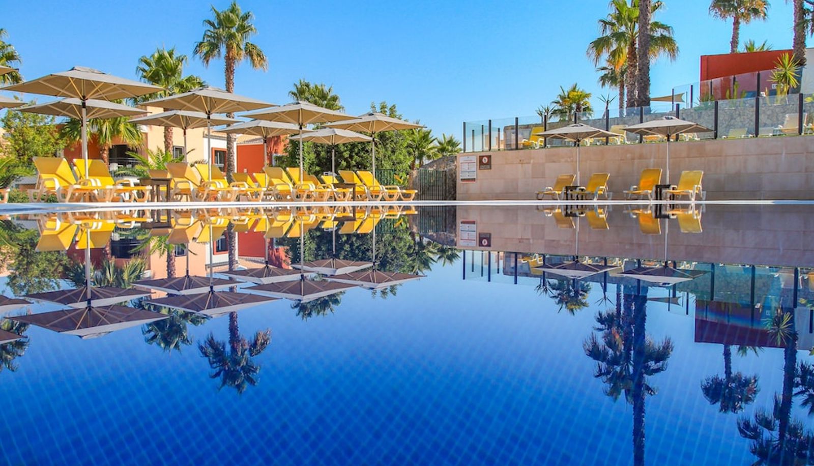 Pool - Vitors Village