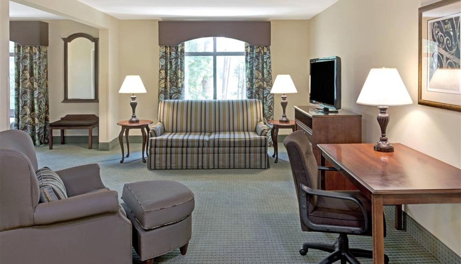 Zimmer - Wingate by Wyndham Charleston University Boulevard