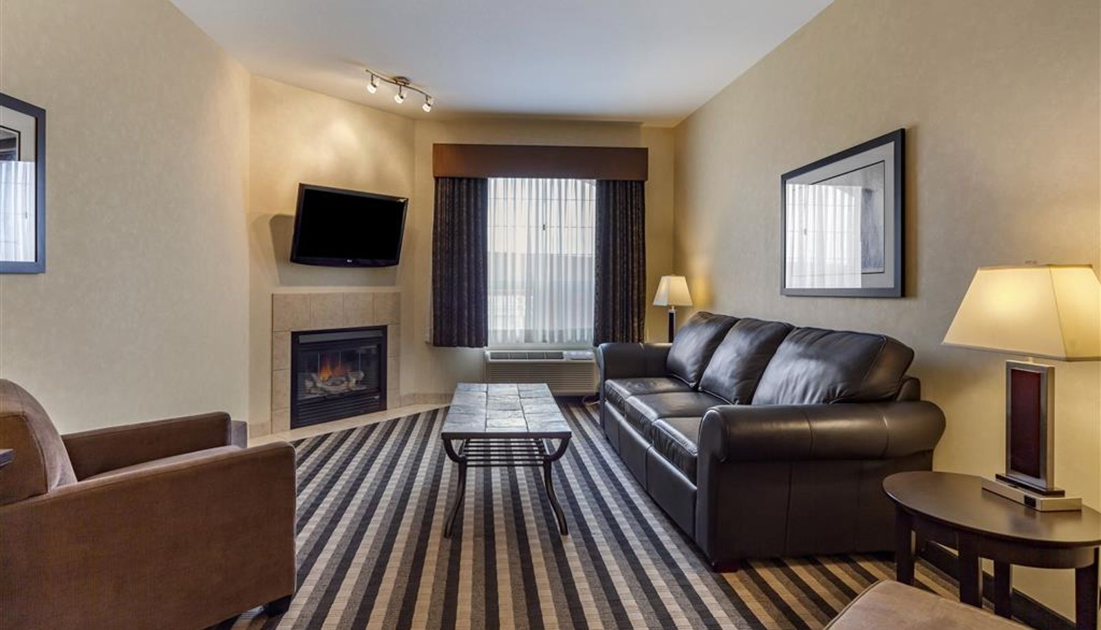 Room - Best Western Plus Meridian Hotel