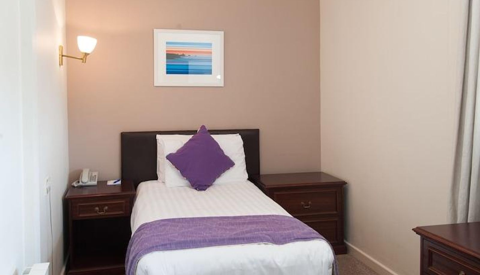Standard room - Hampshire Hotel