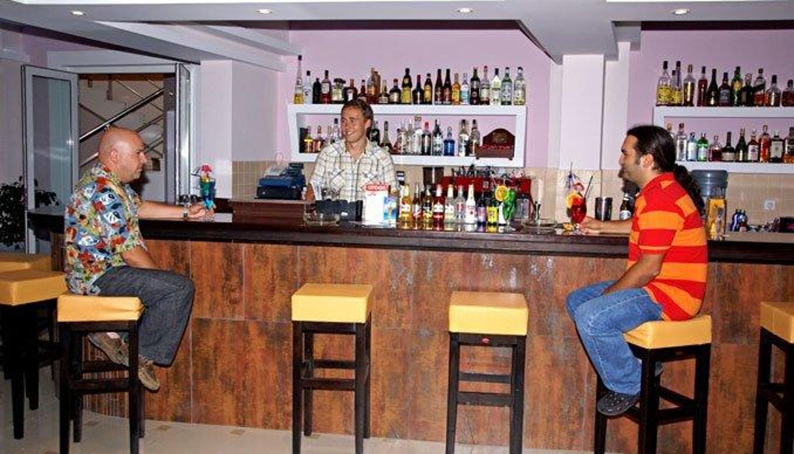 Bar - Sunrise Hotel