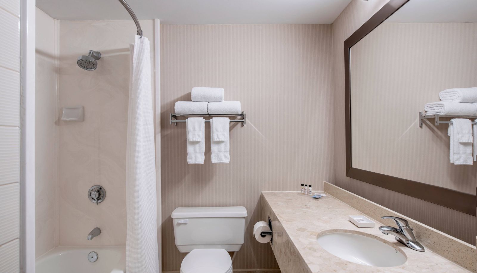 Room - Delta Hotels by Marriott St Johns Conference Centre