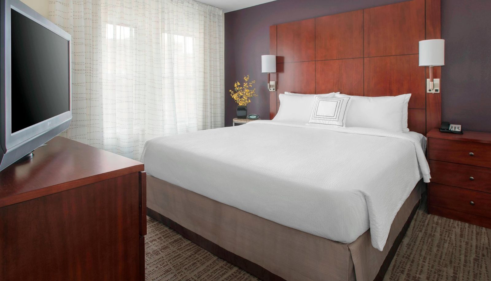 Zimmer - Residence Inn by Marriott Alexandria Old Town South at Carlyle